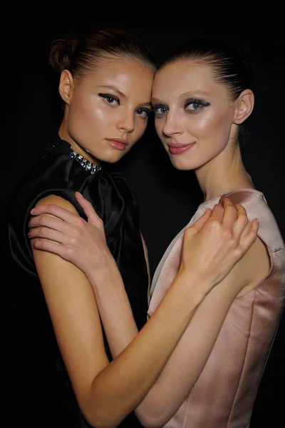 Look 30